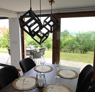 Central Serbia Casa | Forest Heaven Retreat with jakuzz
