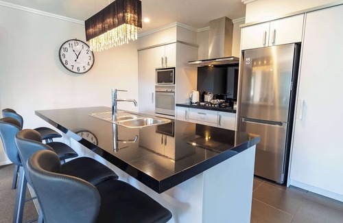 Lynmore Casa | Forest Lake Luxury | Spa Pool, Ride to the Forest