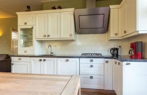 De Bult Casa | Forest Lodge in De Bult near Pool & Restaurant