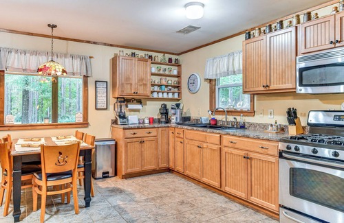 Eatonton Casa | Forested Family Hideaway Near Lake Sinclair!