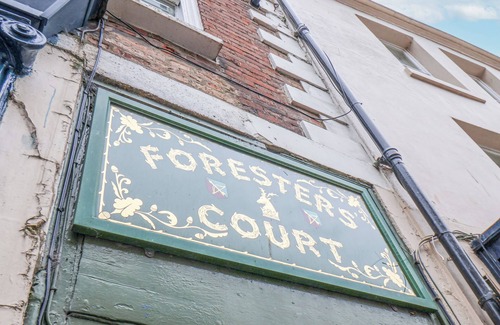 Whitby Cabaña | Foresters House