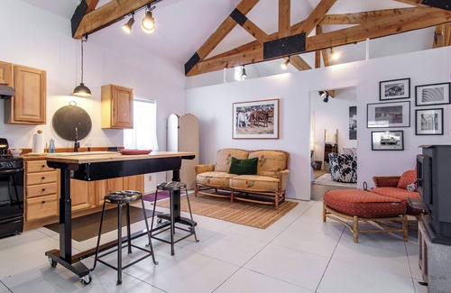 Lamy Casa | Former blacksmith's cottage in Lamy, NM