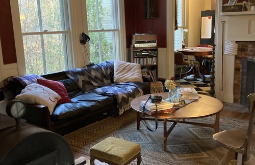 Waldoboro Otro | Los antiguos capitanes marinos de la década de 1850 en el renacimiento griego, a minutos de la ciudad y el lanzamiento del barco