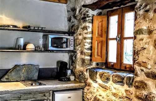 Omessa Casa | Former "U FRAGNU" wine press