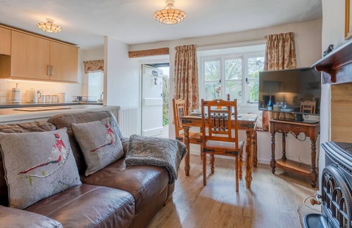 Bourton Cabaña | Forsythia Cottage - duermen 3 invitados en 2 dormitorios