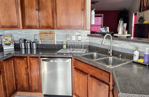 St. Robert Casa | Fort Wood Retreat in Saint Robert,Mo