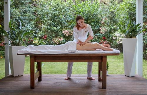 Forte Village Hotel | Forte Village Resort - Villa Del Parco & Spa