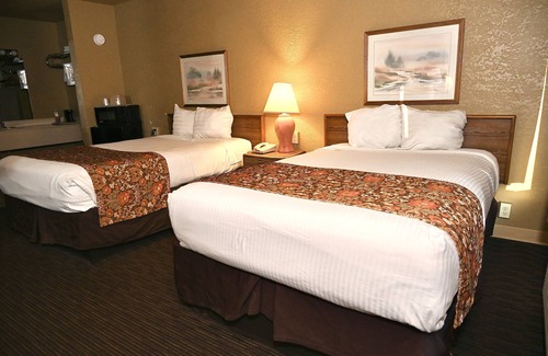Newport Hotel | Fortune Inn And Suites Newport