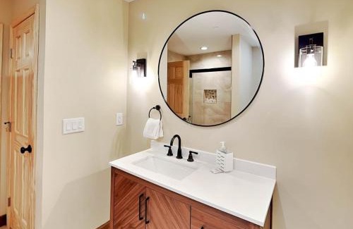 McHenry Casa | Fortune Mountain Retreat
