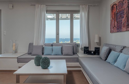 Parasporos Villa | retiro de FOS en Paros, con piscina, vistas al mar, cerca de playas de arena