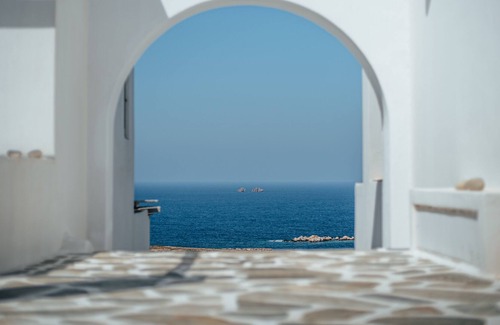 Parasporos Villa | retiro de FOS en Paros, con piscina, vistas al mar, cerca de playas de arena