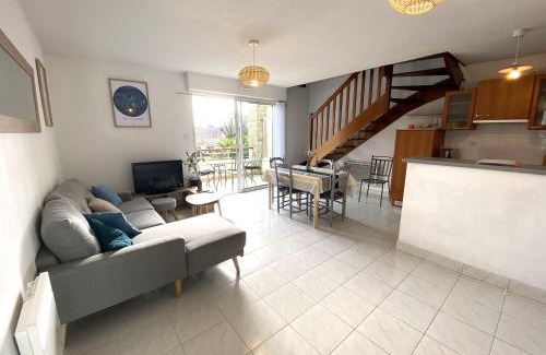 Fouesnant Apartamento | Fouesnant Beg Meil, duplex au coeur du village, à 450 m de la plage