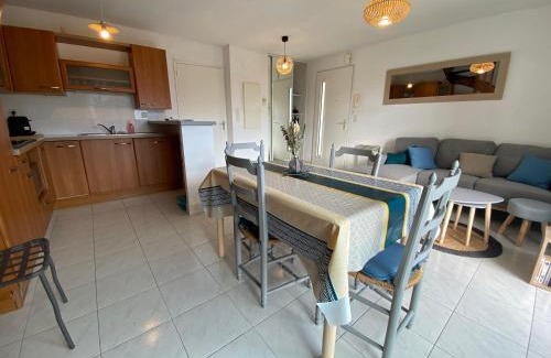 Fouesnant Apartamento | Fouesnant Beg Meil, duplex au coeur du village, à 450 m de la plage
