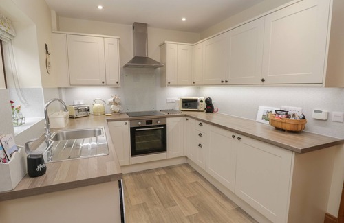 Loftus Cabaña | FOULSYKE FARM COTTAGE, pet friendly, with open fire in Loftus