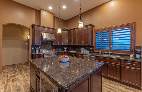 Fountain Hills Casa | Fountain Hills Lux Home w/Million $ Views, Htd Pvt Pool, King Beds & TVs All BRs, Near Scottsdale