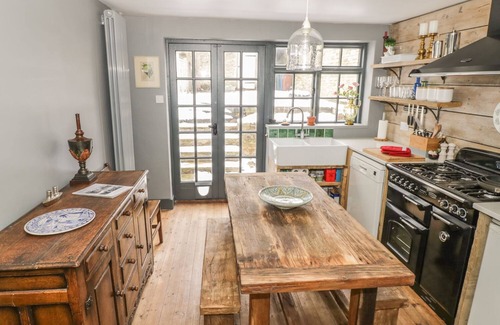 Lower Heyford Cabaña | Fountain View Cottage