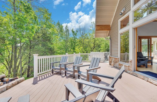 Elkhart Lake Casa | Fountainhead Sanctuary in Elkhart Lake/RA: Spacious 4-bdrm house, amazing