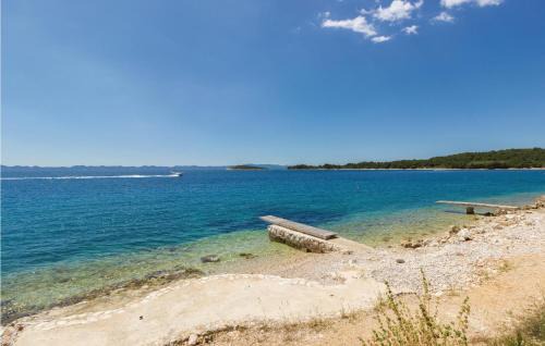 Zdrelac Casa | Four-Bedroom Holiday Home In Zdrelac
