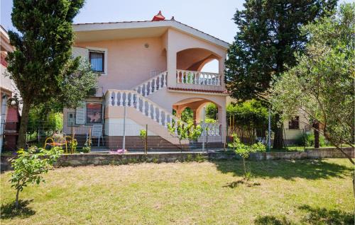 Privlaka Casa | Four-Bedroom Holiday Home In Privlaka