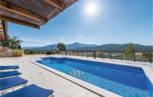 Kijevo Casa | Four-Bedroom Holiday Home In Kijevo