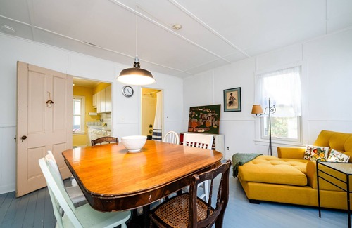 Lakeside Cabaña | Four Night Min! Lakeside Home With 800 Feet Of Association Beach!