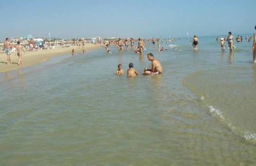 Tortoreto Lido Apartamento | Apartamento de cuatro habitaciones "B2" con vista al mar a 30mt. de la playa