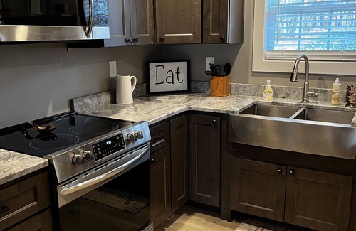 Martin Casa | Four Seasons Farmhouse Retreat on Lake Hartwell