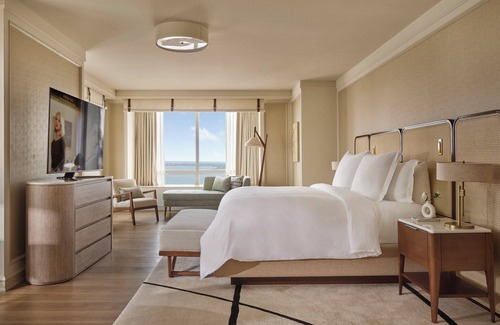Brickell Hotel | Four Seasons Hotel Miami