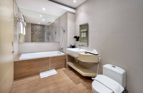 Renon Hotel | Four Star by Trans Hotel Sanur