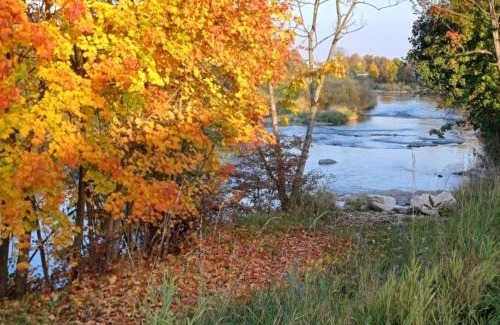 Bruckmuehl Apartamento | Fowo-Mangfalltal "Herbstidyll am Fluss "