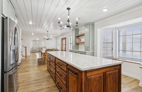 Lawrenceburg Casa | Fox Haven Retreat-Modern Cabin-Acres of Priv Land