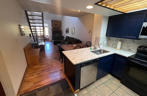East Village at Copper Condominio | Fox Pine Lodge 4 Bed 4 Bath Condo