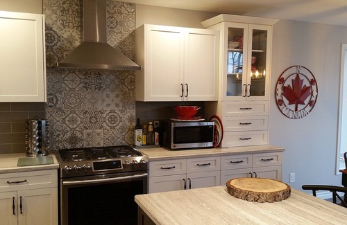 Magnetawan Cabaña | Fox Run: Waterfront Lakehouse con vistas impresionantes y detalles de lujo