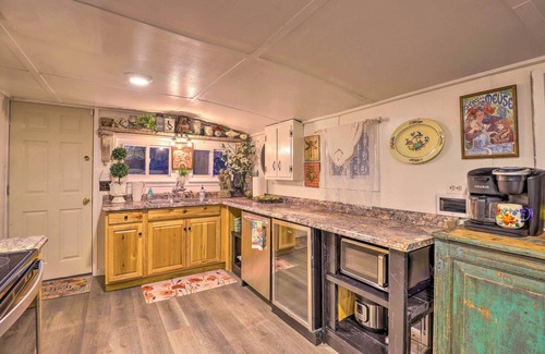 Westwood Place Cabaña | 'Foxglove Cottage' in Walkable West Asheville