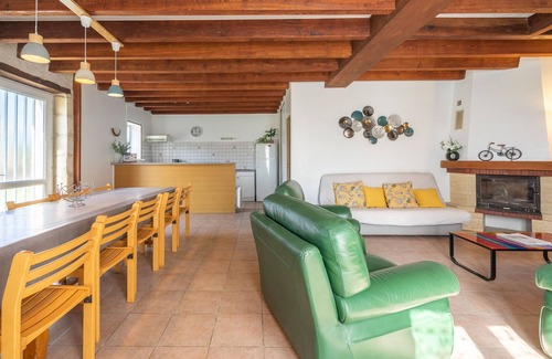 La Gripperie-Saint-Symphorien Casa | Pequeña casa 'Grands Gites 16 Personas' con Terraza Privada, Jardín Privado y Wi-Fi