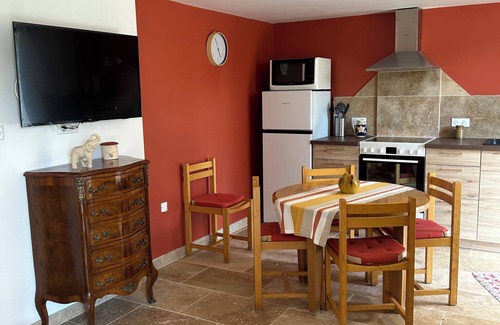 Saint-Felix-de-Reillac-et-Mortemart Casa | Gîte du pigeonnier with swimming pool Périgord noir 4 people from 226€