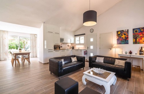 Pouzols-Minervois Villa | Villa en Pouzols con piscina y viñedos