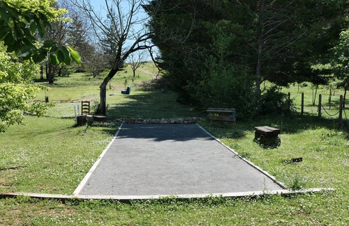 Sorges-et-Ligueux-en-Perigord Cabaña | Gîte - Le Viennois: This cozy luxury 1-6 person semi-detached gîte