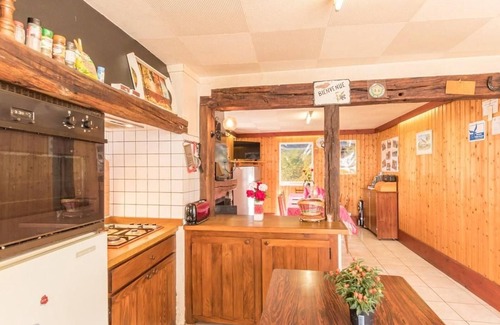 Ternuay-Melay-et-Saint-Hilaire Cabaña | Casa rural para 5 con chimenea y jardín