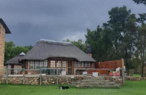 Moqhaka Casa | Fraaie Uitzicht Guest Farm
