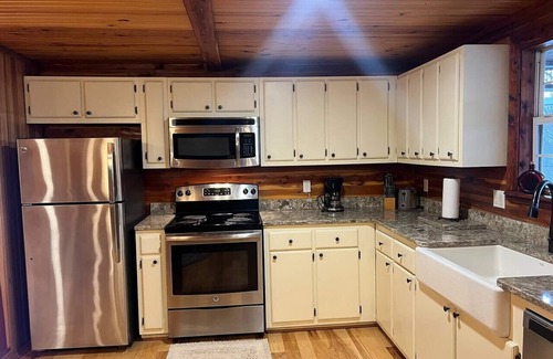 Waynesboro Cabina | Frank's Retreat Cherokee Rd