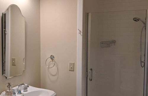 Saranac Lake Cama Y Desayuno | Franklin Manor - Queen Suite