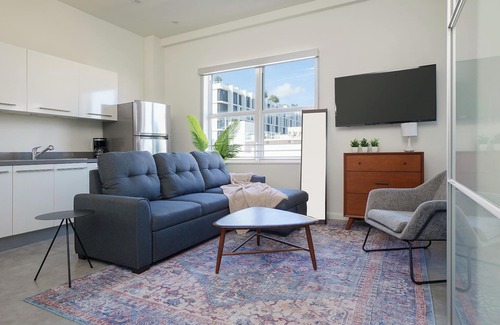 Flamingo/Lummus Hotel | Franklin Suites South Beach