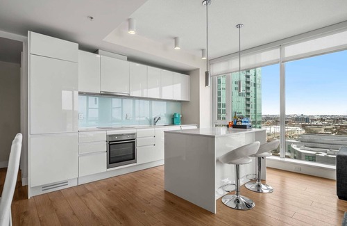 Victoria Park Apartamento | FREE Banff Pass, Parking, Wine! PRIME DT Location!