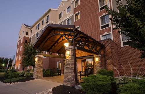 Harrisburg - Hershey Apartamento | Desayuno gratis. Piscina interior. Gimnasio. ¡Viaje rápido a Hersheypark!