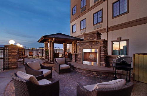 Odessa Condominio | Desayuno gratis. Piscina al aire libre. Gimnasio. ¡Cerca de la Cuenca Pérmica de la Universidad de Texas!