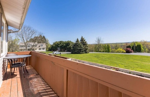 Poughkeepsie Casa | ¡Cargador de coche eléctrico GRATUITO y enchufe NEMA! Paisajes impresionantes.