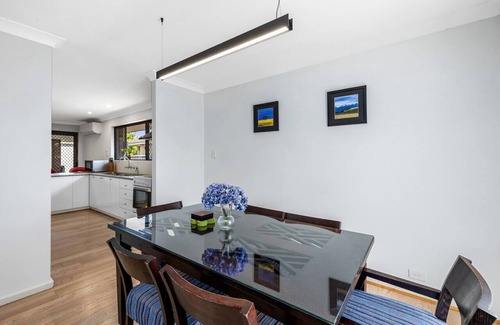 Bull Creek Casa | Free Flowing 3 Bedroom Family Home With Great Outdoors and Indoor Living Spaces