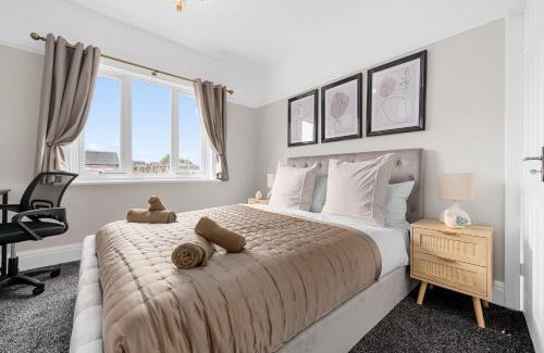 Wigan Apartamento | Free Parking Stunning 3Bedroom Home In Wigan