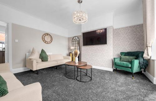 Wigan Apartamento | Free Parking Stunning 3Bedroom Home In Wigan